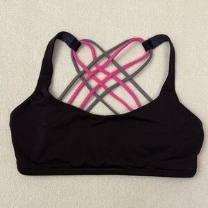 Lululemon strappy sports gym bra 8